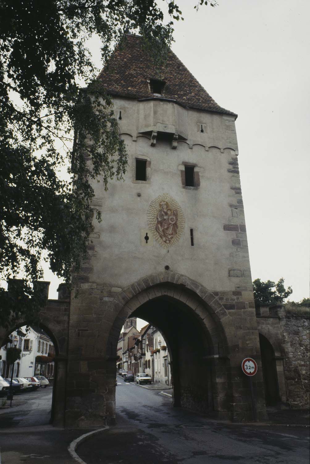 Porte est