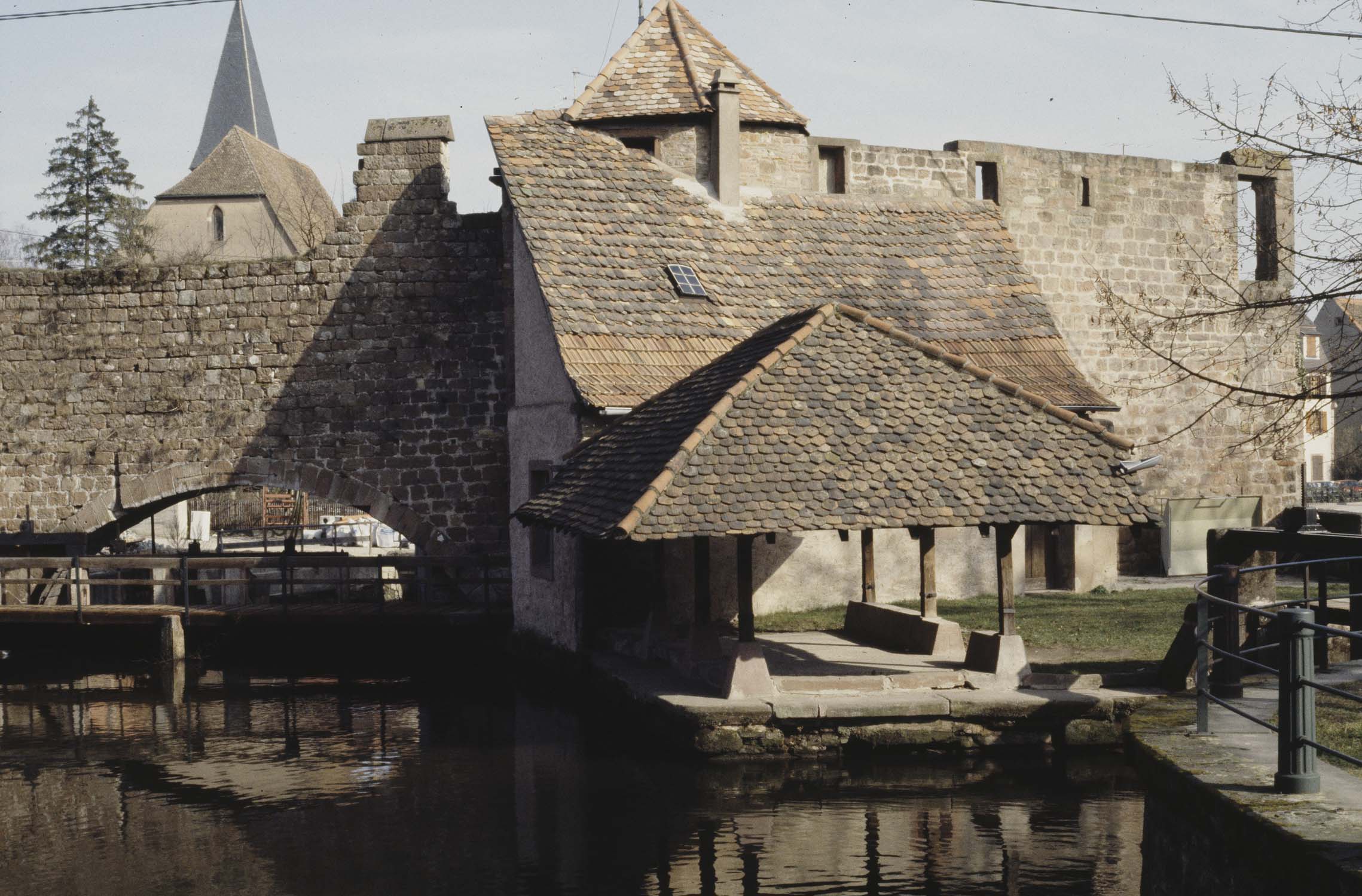 Ancienne Porte, vue générale