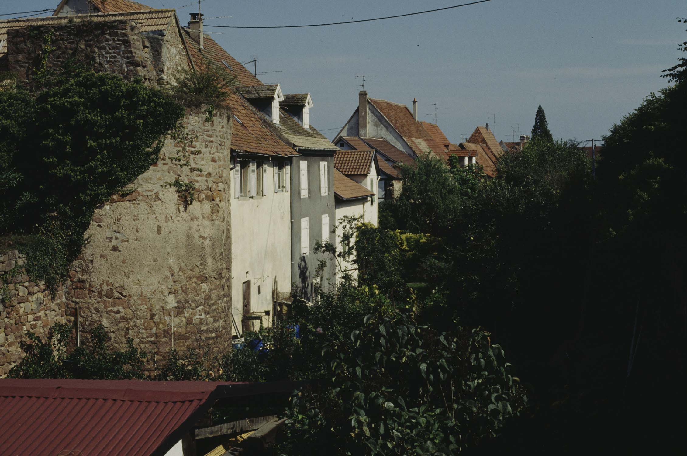 Ville, vue générale du rempart sud