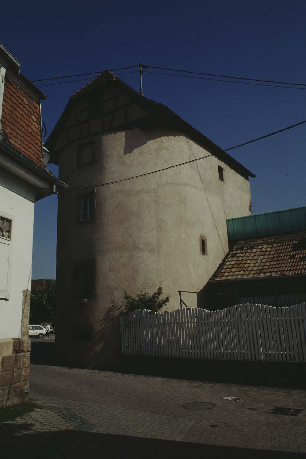 Rempart ouest : tour (1ère enceinte)