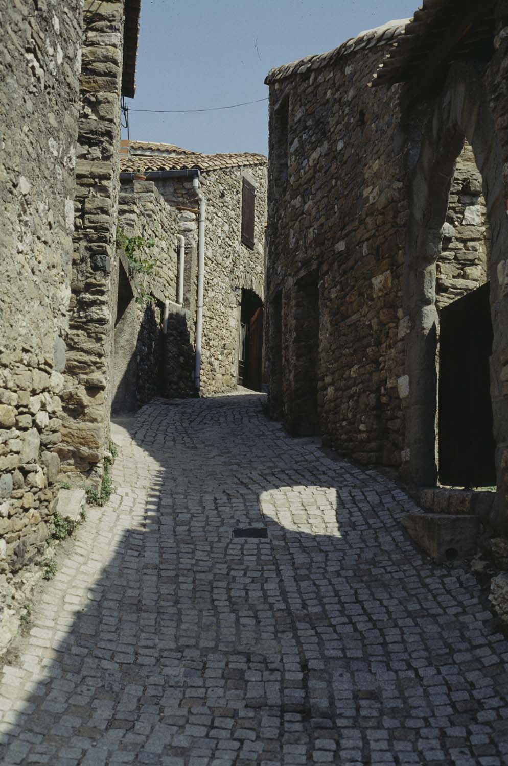 Ruelle : bâtiments civils