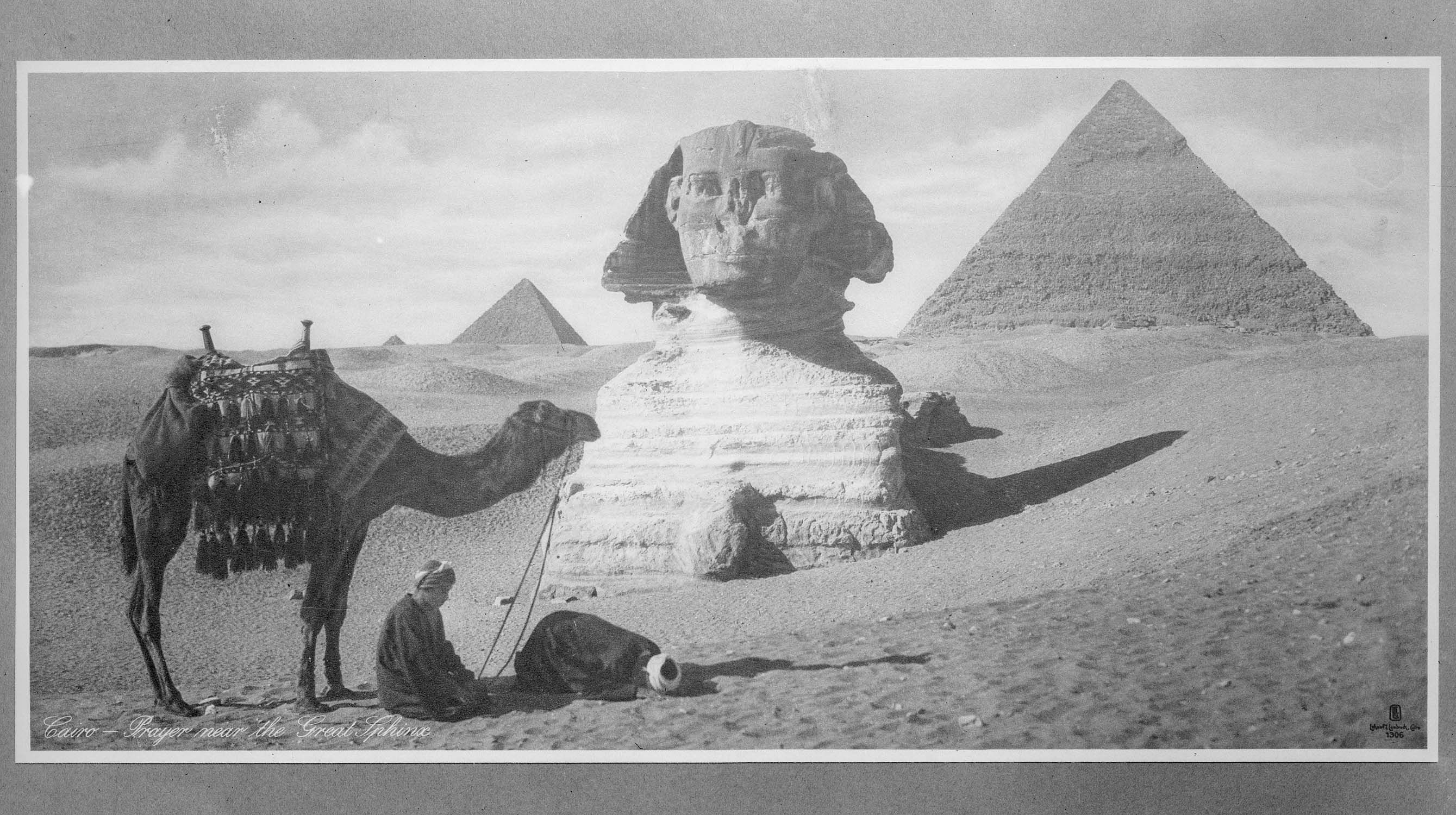 Reproduction : prière des chameliers au pied du grand sphinx