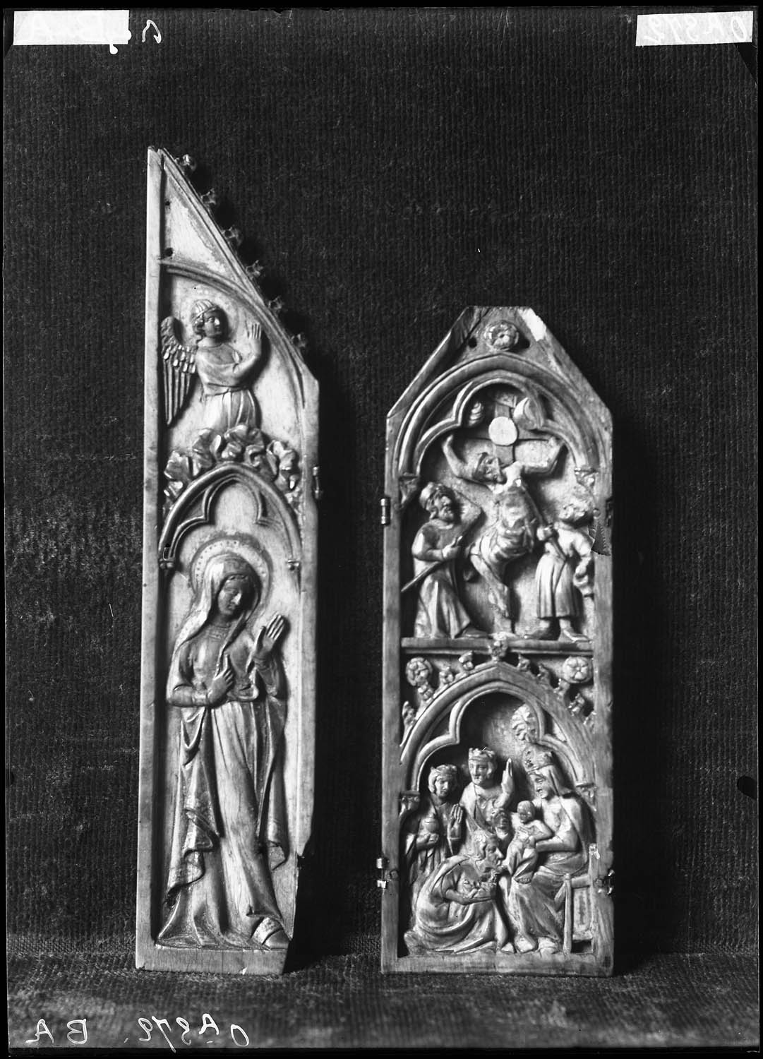 Volet d'un polyptyque, la Vierge douloureuse, Feuillet central d'un polyptyque, les mages, la Crucifixion