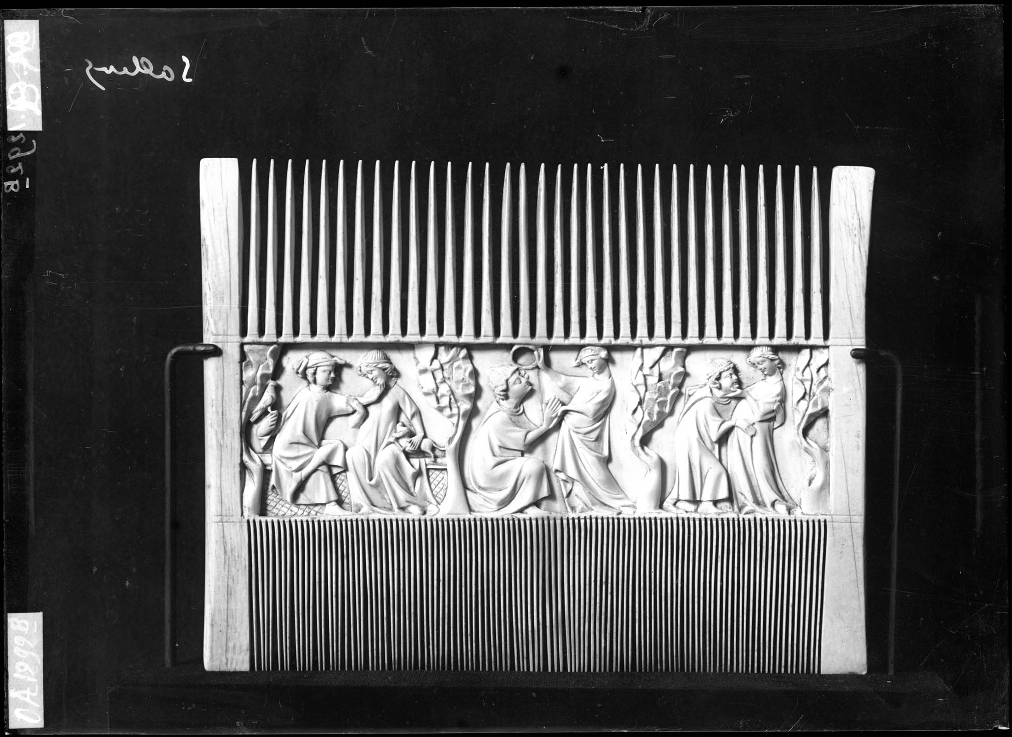 Peigne, galants, ivoire, France