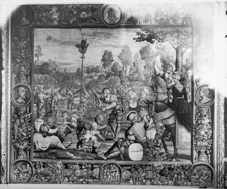 Tapisserie des Gobelins, tenture dite des mois Lucas, pièce n°5 : mai, le tir à l'arc
