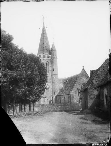 Bras du transept et clocher