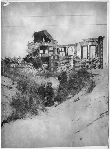 Maison et tranchée