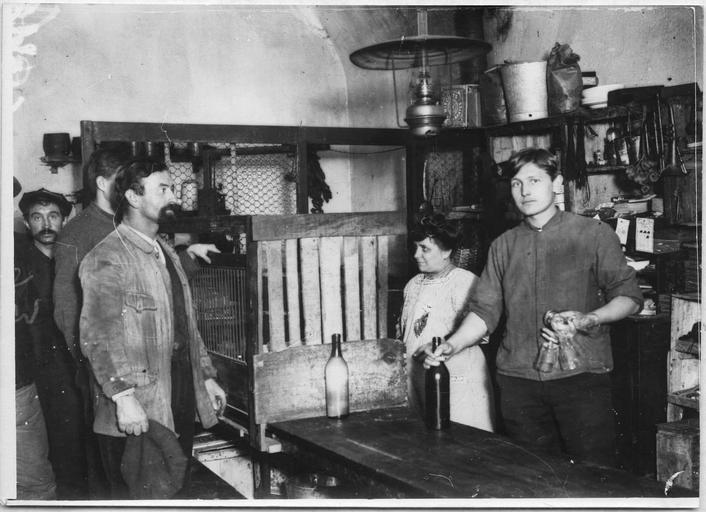 Dépôt d'internés civils : cantine française