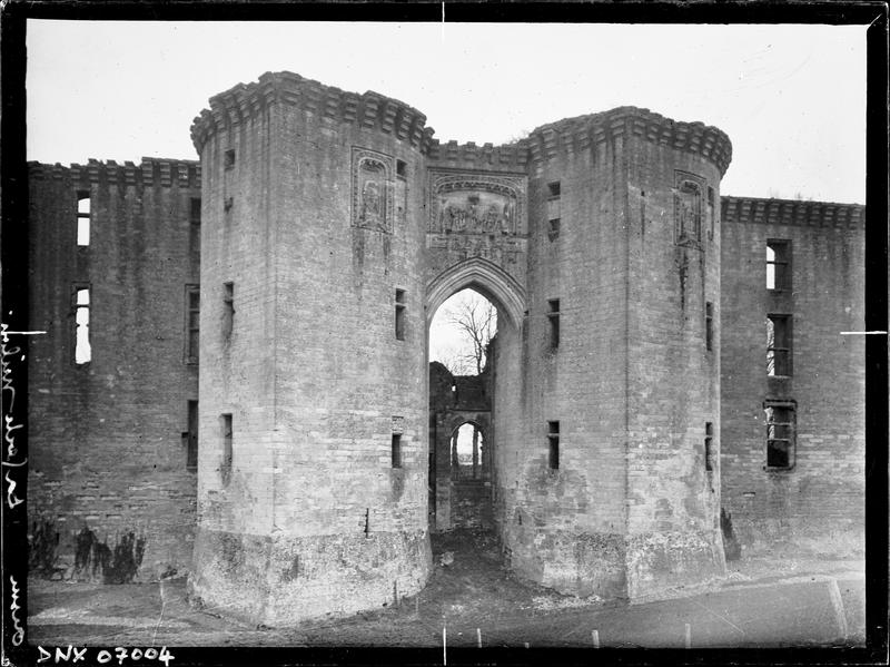 Tours d'entrée