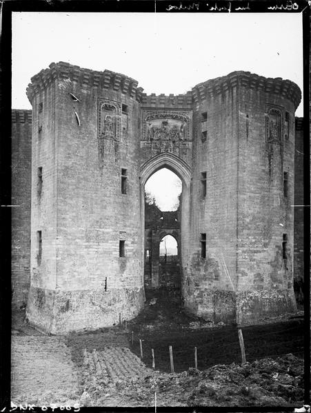 Tours d'entrée