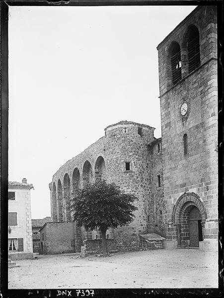 Tour et arcades