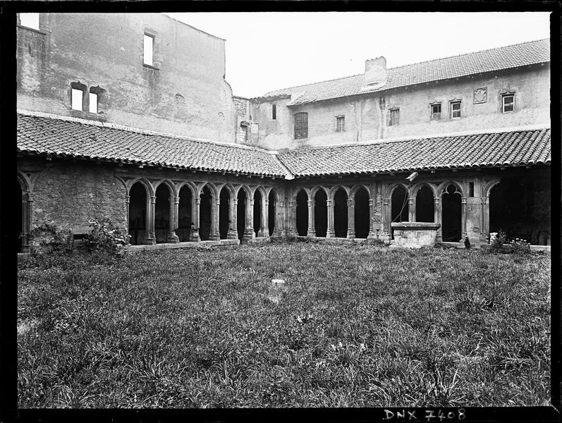 Cloître : vue générale