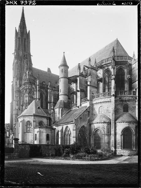 Abside, côté sud-est