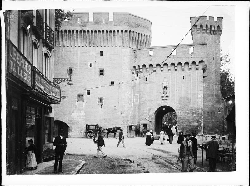 Bâtiment fortifié et porte Notre-Dame : façade intra-muros