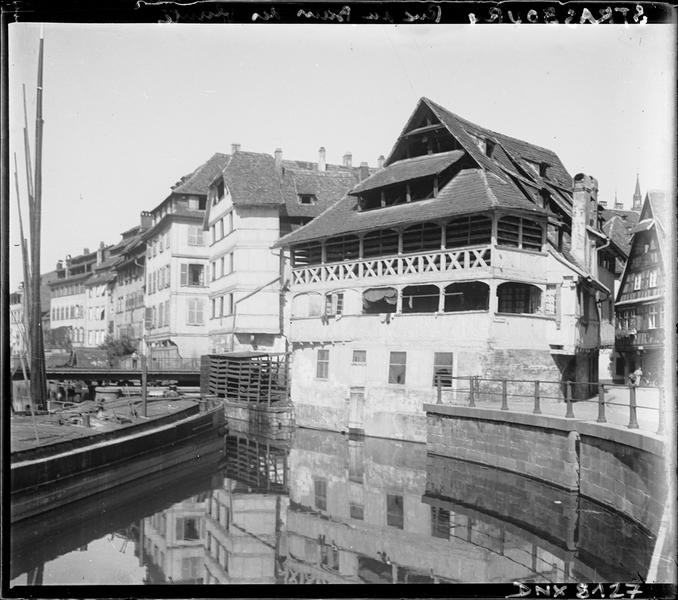 Quartier de la petite France : façade sur l'Ill