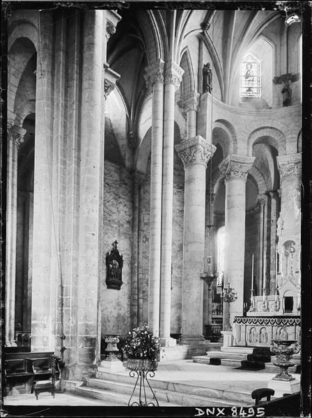 Eglise abbatiale Saint-Pierre, intérieur : partie nord du choeur