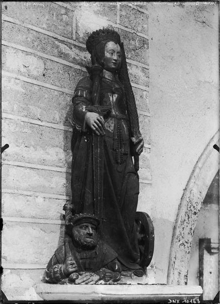 Statue : sainte Catherine - © Ministère de la Culture (France), Médiathèque du patrimoine et de la photographie, diffusion RMN-GP