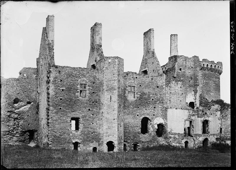 Grand logis : façade sur la cour intérieure