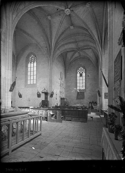 Intérieur : croisée du transept vue vers le bras nord du transept