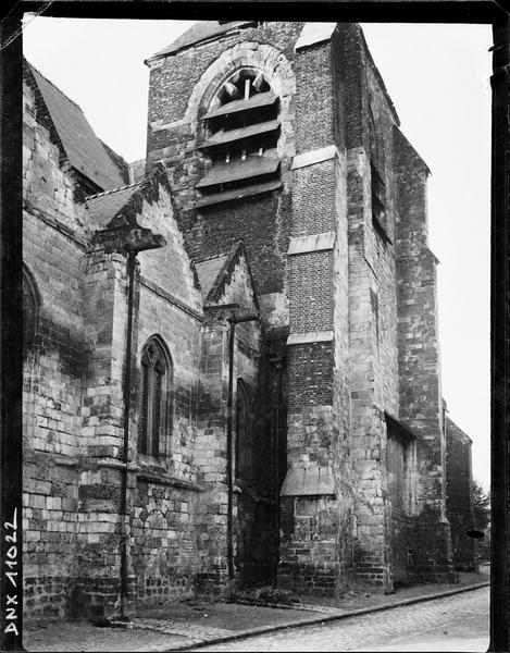 Façade latérale et clocher