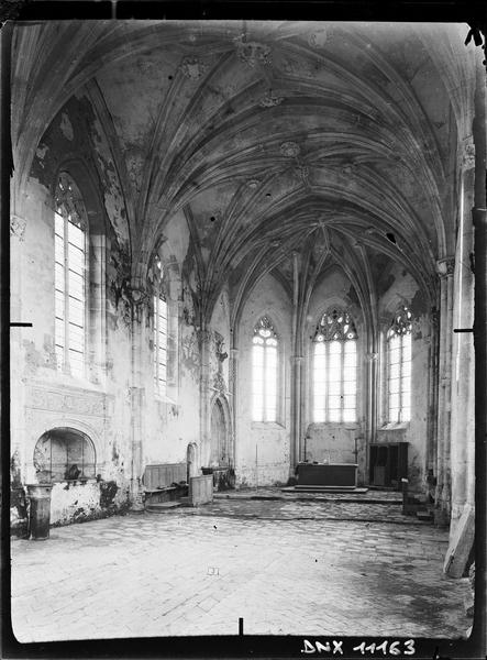 Chapelle, intérieur : nef vers le choeur