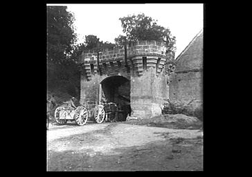 Porte fortifiée