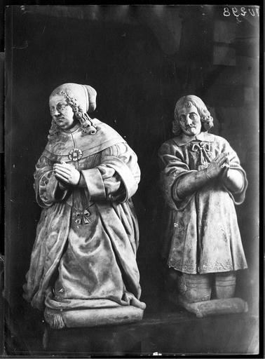 Statue : Philippe de Torcy et sa femme Suzanne d’Humières, effigies funéraires du 17e siècle en marbre