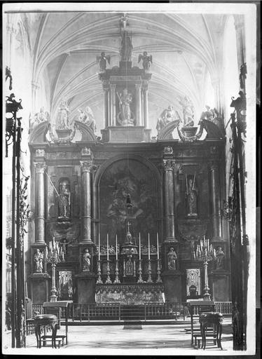 Retable du maître-autel ; Tableau : l’Assomption de Gerard Seghers ; Statues : saint Louis et Charlemagne