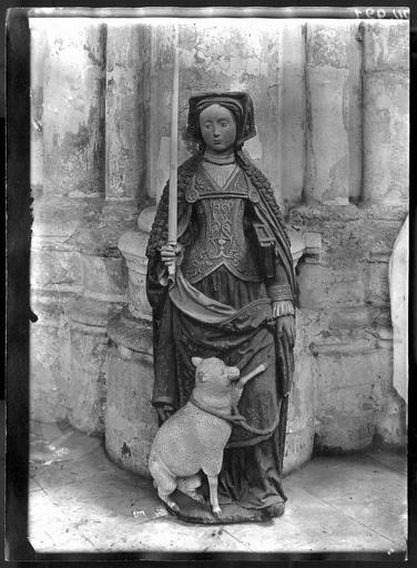 Statue en pierre du 16e siècle. Dépose pour évacuation