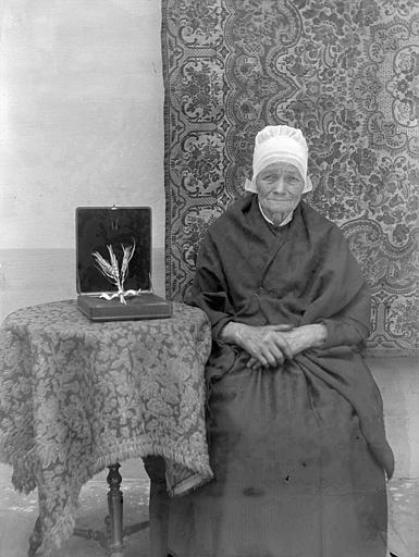 Madame Plazolles, lauréate du prix du travail