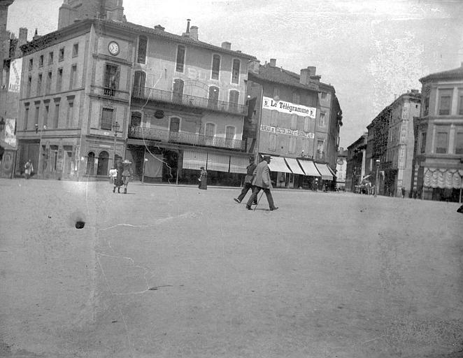 Place du Vigan et rue de la mairie à Albi