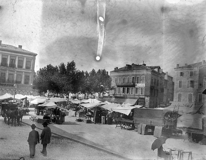 Place du Vigan un jour de foire