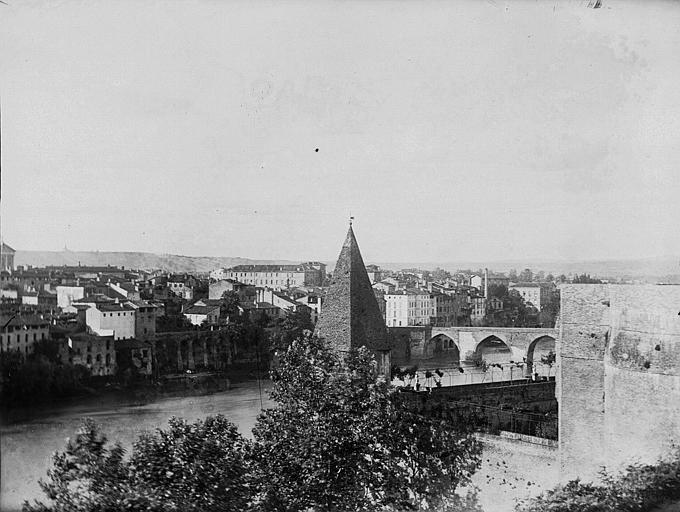 La Madeleine vue de l' Archevêché