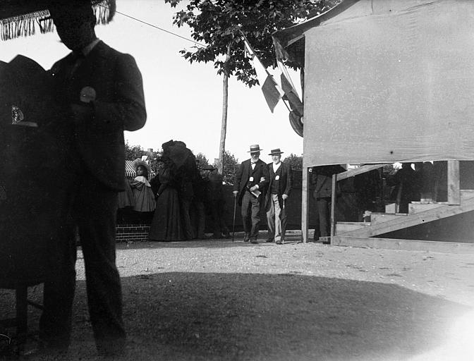 Concours hippique, au coin des tribunes