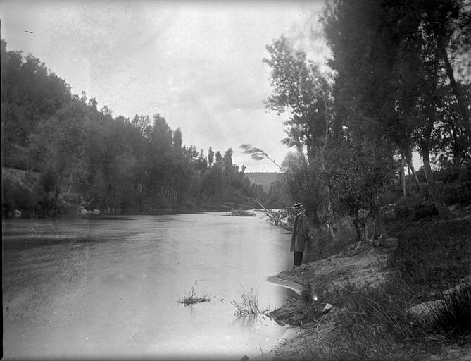 L'Aveyron à Féneyrols