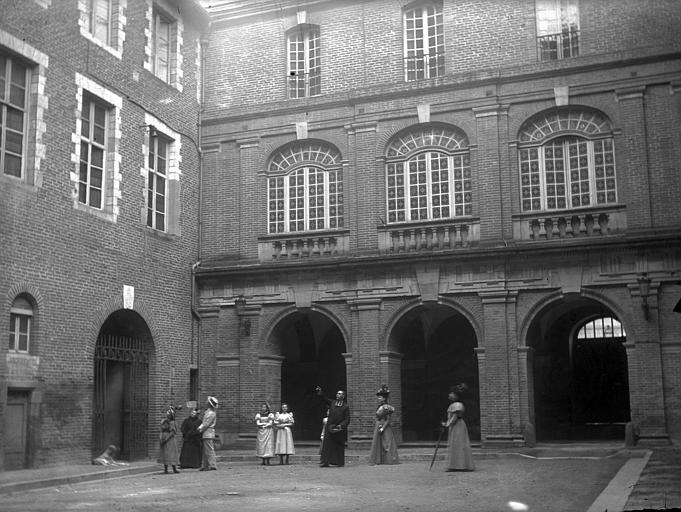 Cour d'honneur de l'archevêché