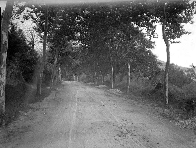 Route de Caussade à Saint-Antonin