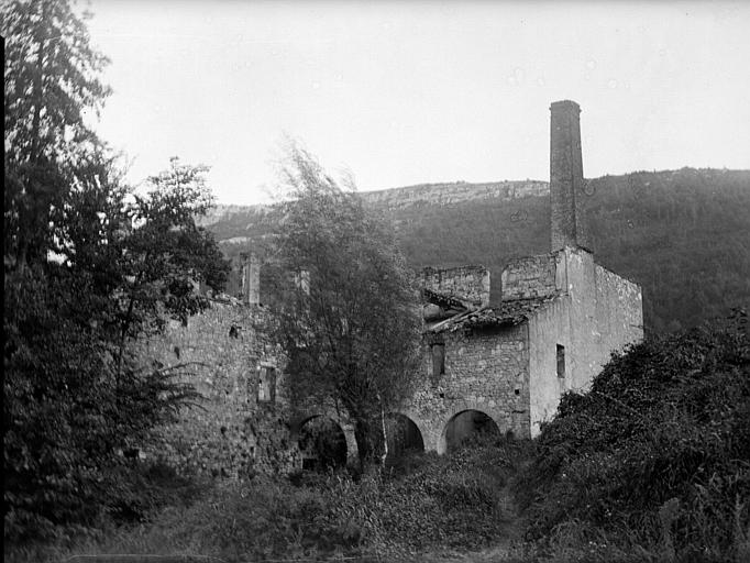 Papeterie Delmas incendiée à Saint-Antonin