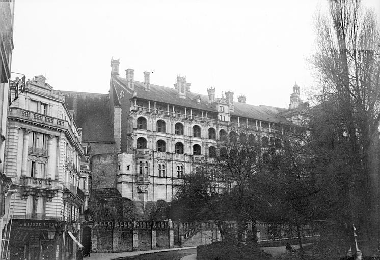 Blois ; [Vue du château]