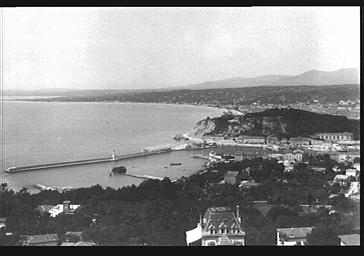 La baie des Anges et le port vus de la route de Villefranche