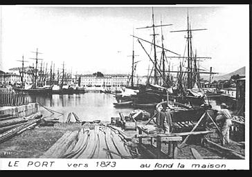 Le port vers 1873 avec au fond, la maison où naquit Garibaldi en 1807