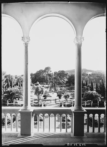 Vue de la terrasse sur le parc