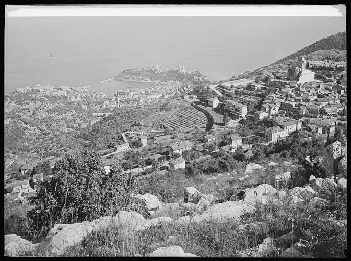 1025 - Vue générale et Principauté de Monaco