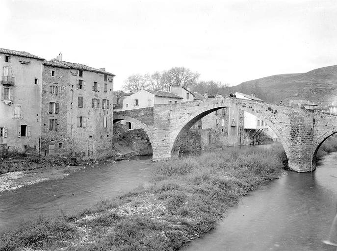 Pont gothique sur la Sorgues