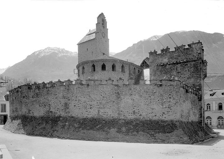 Abside et fortifications