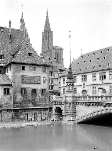 Clocher vue du Pont au Corbeau