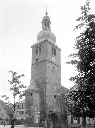 Tour-Porte du XIVe siècle : vue d'ensemble