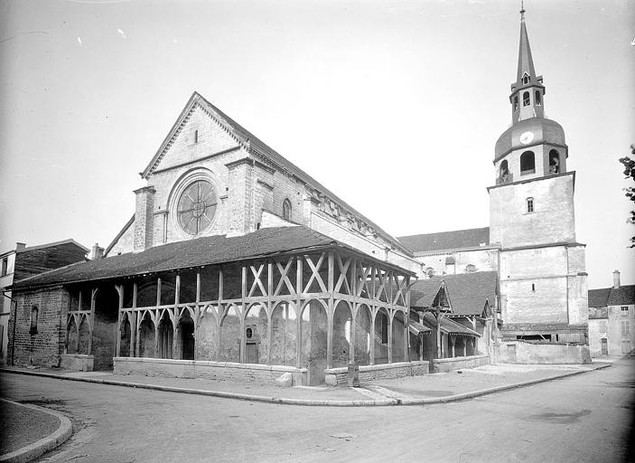 Ensemble sud-ouest avec galerie en bois du XIVe siècle