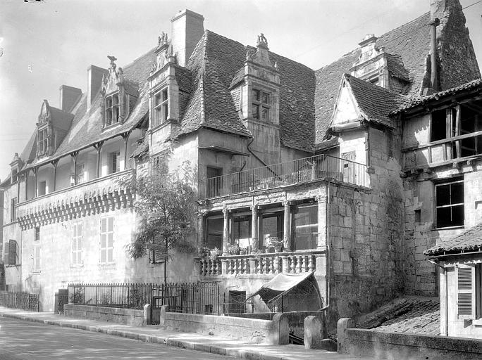 Façade sur la rue