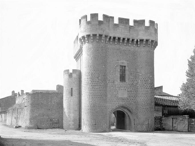 Porte de Ville : Vue d'ensemble extra-muros, côté sud